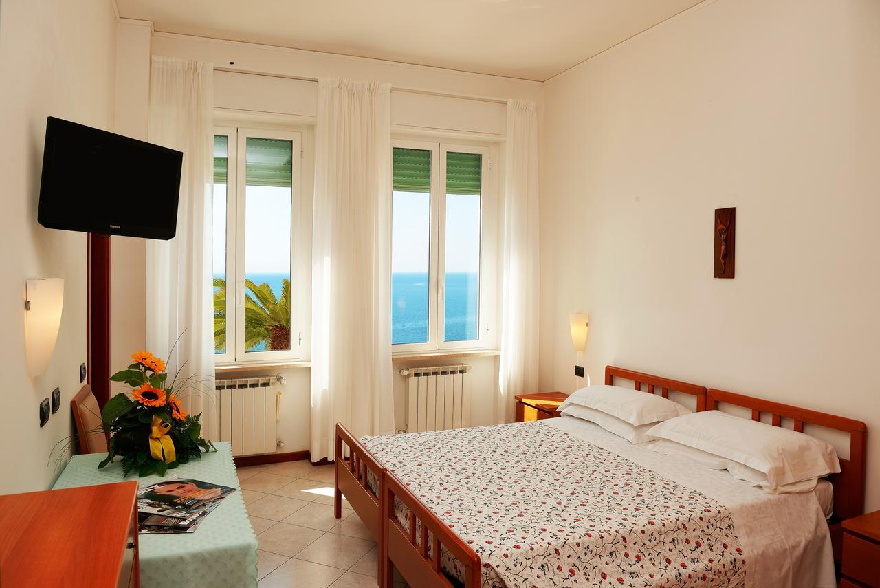 Casa Fatebenefratelli Hotel Varazze Exterior photo