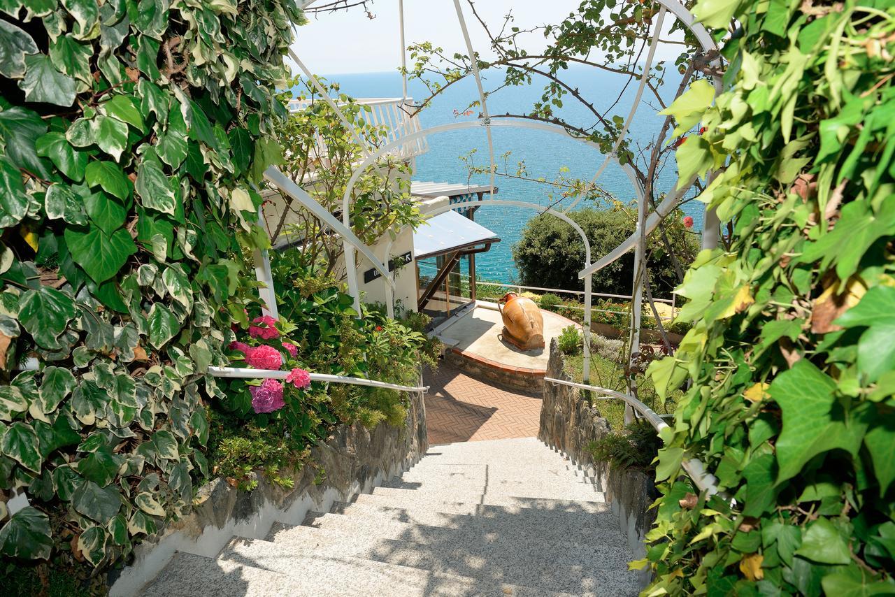 Casa Fatebenefratelli Hotel Varazze Exterior photo