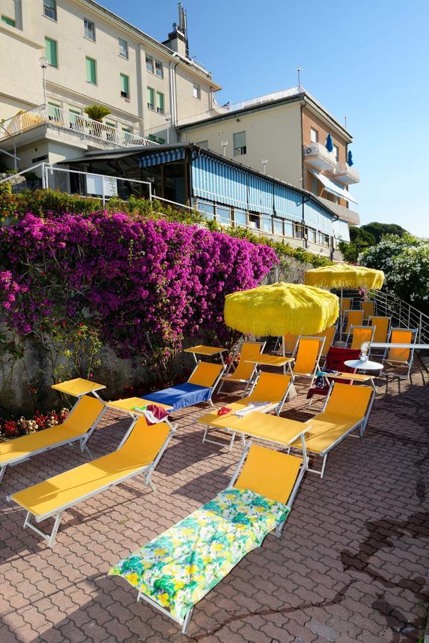 Casa Fatebenefratelli Hotel Varazze Exterior photo
